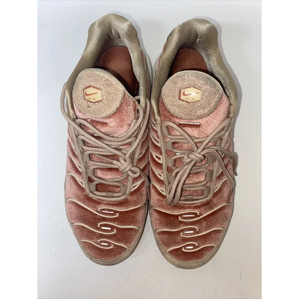 Nike Air Max Plus LX TN 1 Womens Suede Velvet Dusty Peach Pink AH6788-201 Sz 8.5